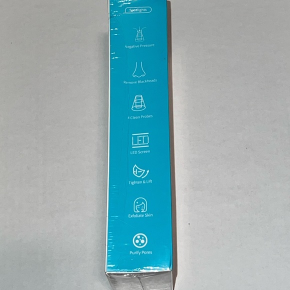 XPREEN Blackhead Remover w LED Screen, XPRE111
Includes modes for women & men. - Picture 5 of 8